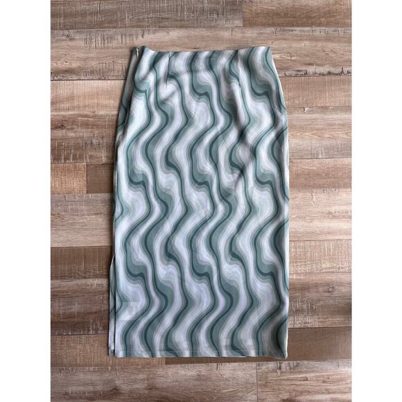 Miaou Moni Baby Tee + Skirt Set in Swerve XS - Picture 5 of 11